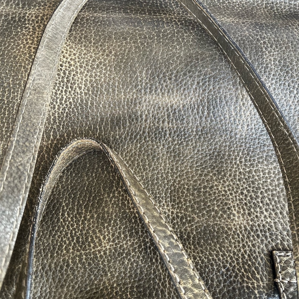 Distressed Bamboo Gucci Tote - Picture 5 of 12